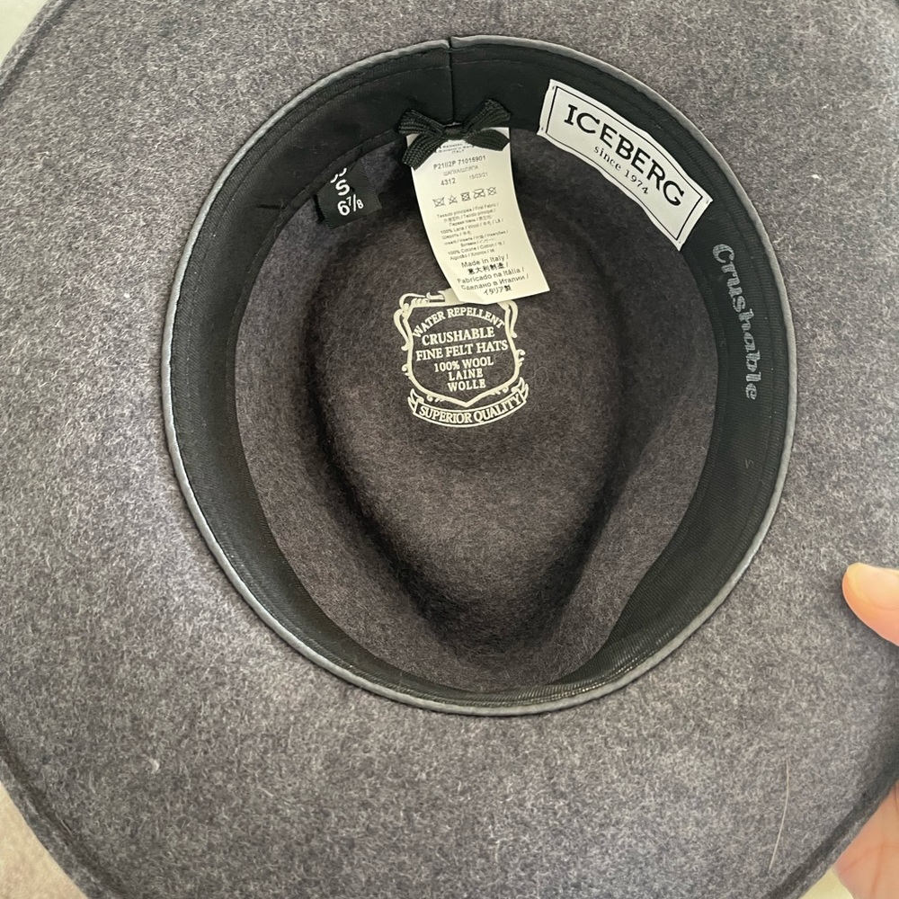 Iceberg hat - Picture 3 of 5
